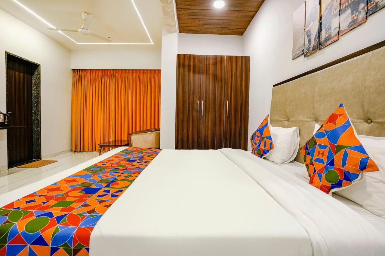 Fabhotel Swaraj Shirgaon  Екстериор снимка