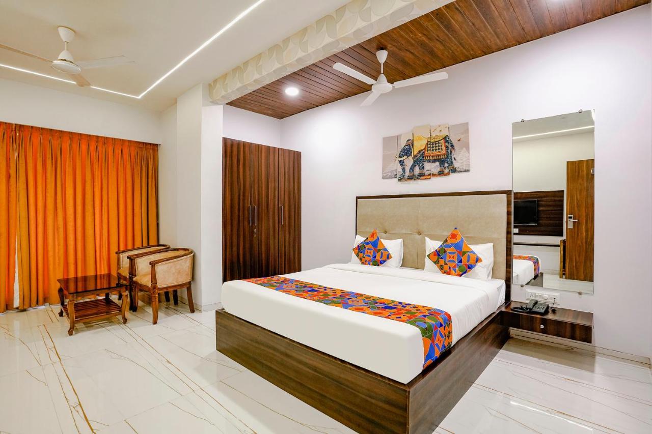 Fabhotel Swaraj Shirgaon  Екстериор снимка