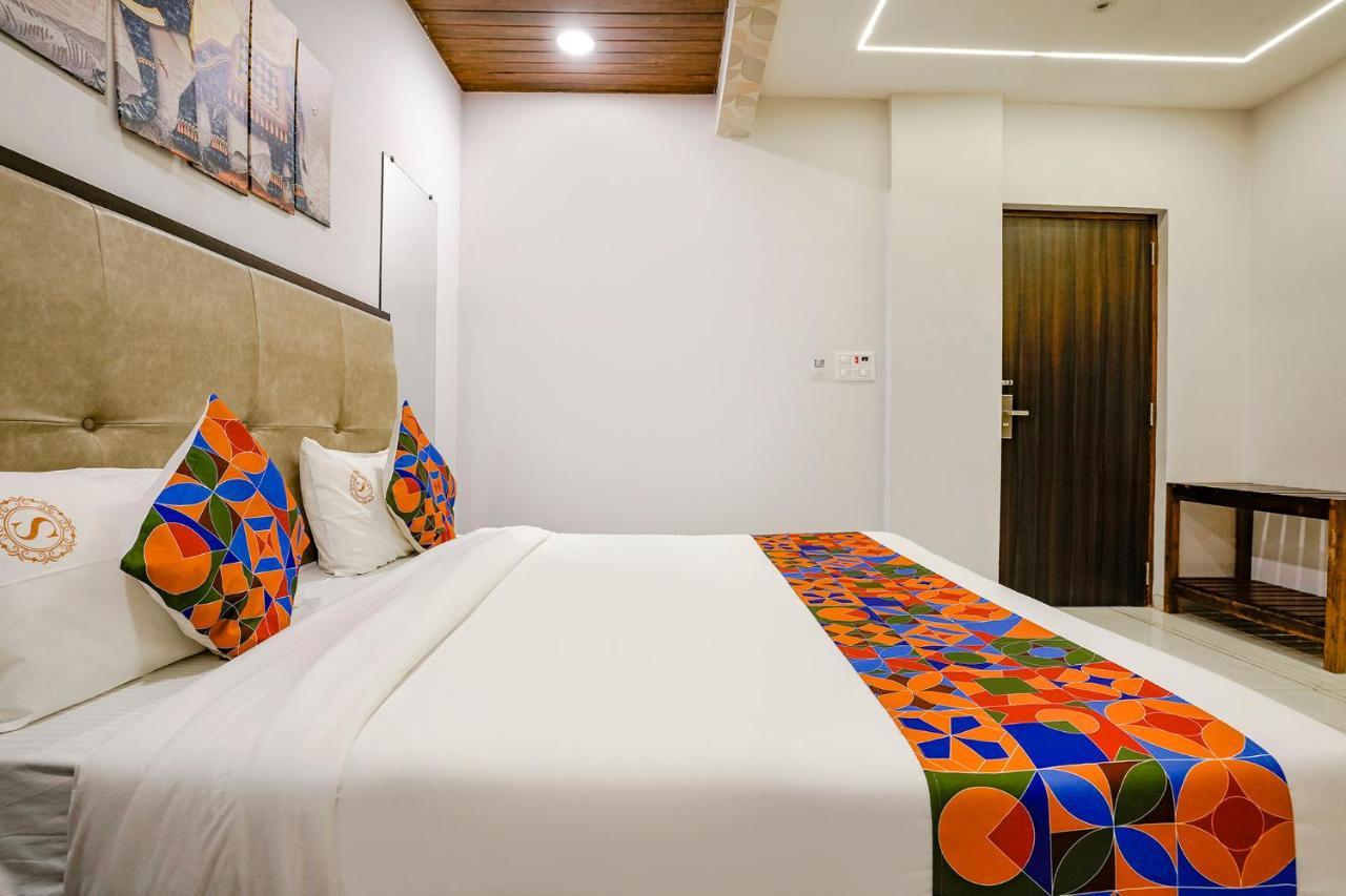 Fabhotel Swaraj Shirgaon  Екстериор снимка