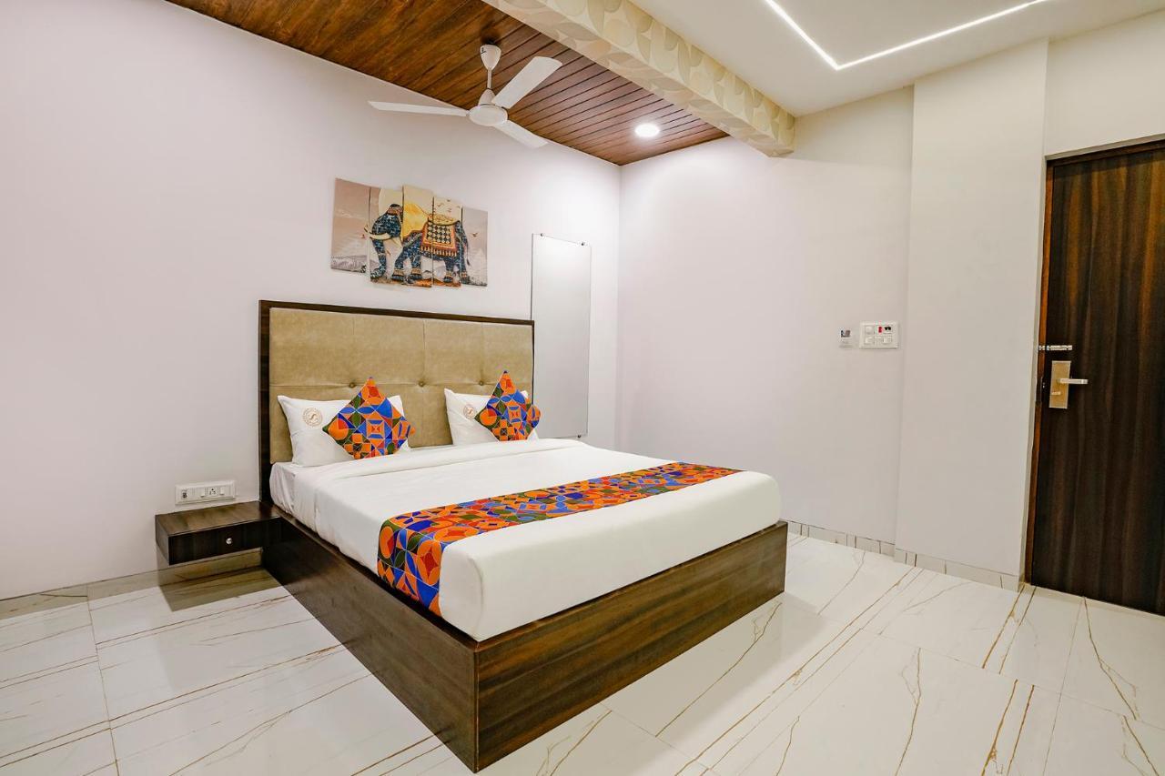 Fabhotel Swaraj Shirgaon  Екстериор снимка
